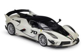 BBURAGO - 1:18 Ferrari TOP FXX-K EVO No.70 (fehér / fekete)