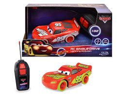 DICKIE - RC Cars Lightning McQueen egy hajtású izzó versenyautók 1:32, 1kan